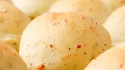 Italian Herb Dinner Rolls