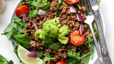 Whole30 Taco Salad (Paleo)