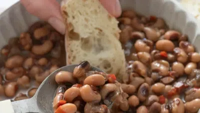 Slow Cooker Black-Eyed Peas