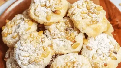 Italian Pignoli Cookies (Pine Nut Cookies)