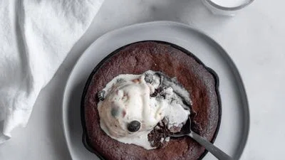 Chocolate Peanut Butter Lava Cake Skillets