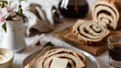Cinnamon Swirl Bread With Streusel