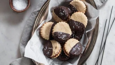 S’Mores Sandwich Cookies With Salted Caramel