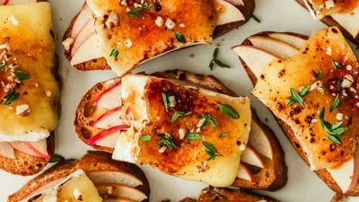 10-Minute Brûléed Apple and Brie Crostini