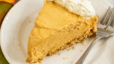 Cream Cheese Pumpkin Pie with Gingersnap Crust