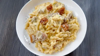 Crispy Chicken Mac & Cheese