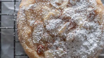 Almond Croissant Cookies