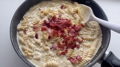 Boursin Cream Rotini with Crispy Prosciutto