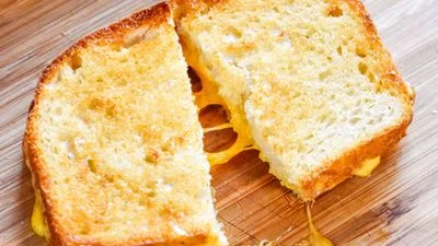 Air-Fryer Grilled Cheese Sandwich