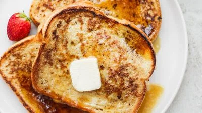 Cinnamon French Toast (Easy & Ready in 15 Minutes!)