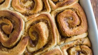 Lavender Cinnamon Rolls