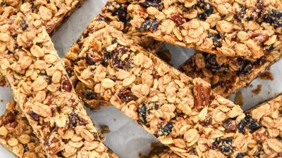 Chewy Cinnamon Granola Bars