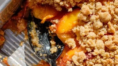 Homemade Peach Crumble