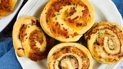 Baked Ham and Cheese Roll Ups