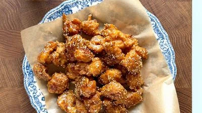 Honey Garlic Butter Crispy Chicken Bites