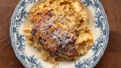 Garlic Parmesan Chicken Pasta