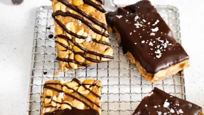 Snickers Granola Bars