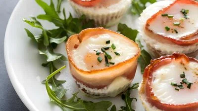 Bacon and Egg Muffins