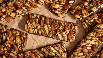 Homemade Kind Nut Bars