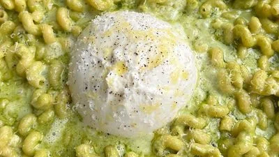 Creamy Pesto Pasta with Burrata