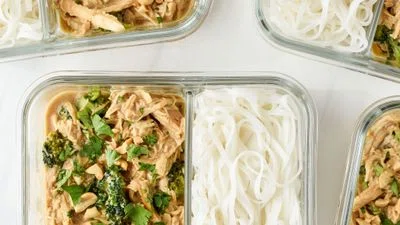 Slow Cooker Peanut Chicken Noodles Meal Prep