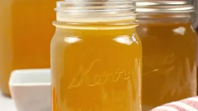 Instant Pot Chicken Bone Broth