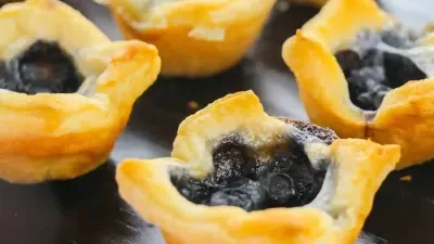 Blueberry Mini Brie Bites