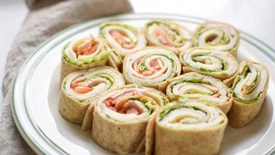 Turkey Pesto Tortilla Pinwheels