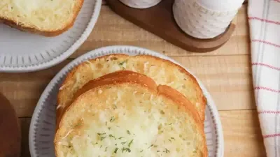 Air Fryer Garlic Bread