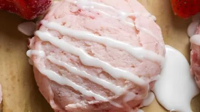 Strawberry Cookies