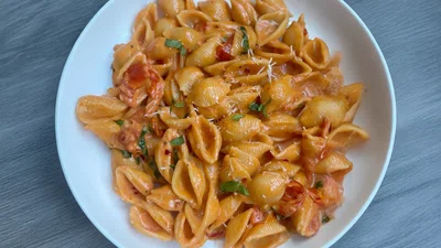 Tomato Basil Vodka Shells