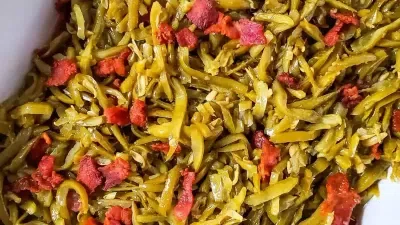 Green Beans with Bacon and Onion