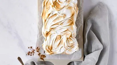Small Batch Pumpkin Pie Bars with Swiss Meringue