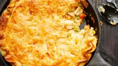 Classic Creamy Chicken Pot Pie