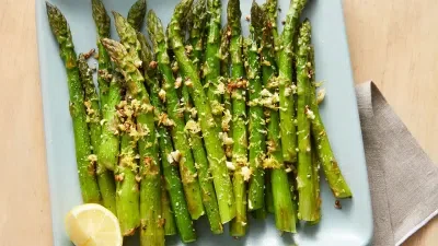 Garlicky-Lemon Asparagus