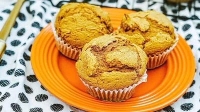 2 Ingredient Pumpkin Muffins
