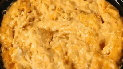 Crock Pot Buffalo Chicken Dip