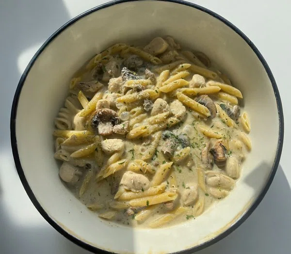 One Pot Chicken Marsala Pasta cover