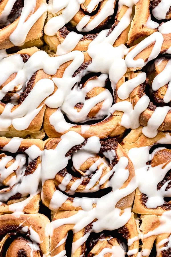 Cinnamon Rolls with Apple Pie Filling cover