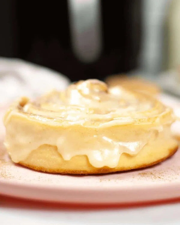 Air Fryer Cinnamon Rolls cover