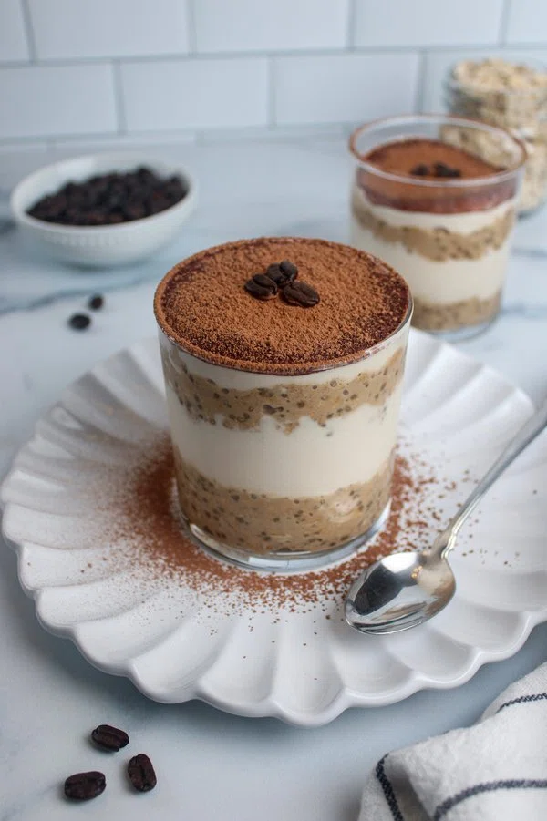 Tiramisu Overnight Oats cover