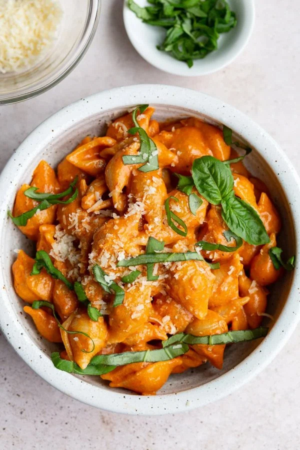 Gigi Hadid Spicy Vodka Pasta cover