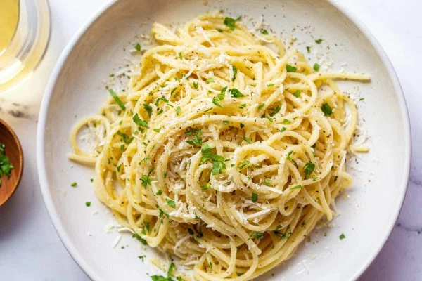 Easy White Wine Pasta Sauce cover