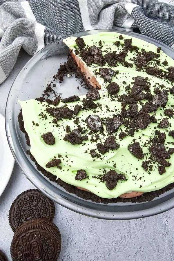 Mint Oreo Pudding Pie cover