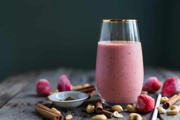 Strawberry Cinnamon Smoothie cover
