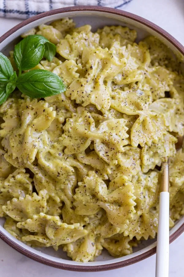 Pesto Cream Sauce (10 minutes!) cover