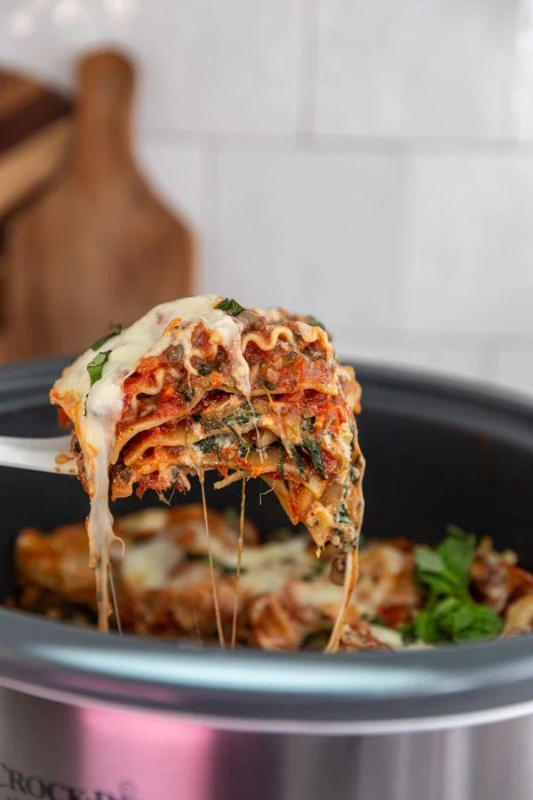 Vegetarian Crockpot Lasagna cover