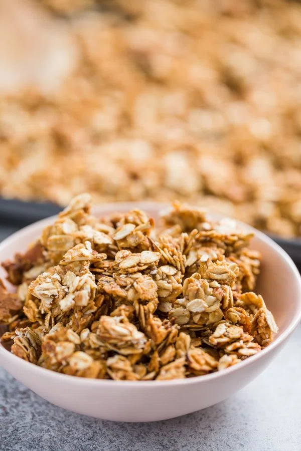 5 Ingredient Peanut Butter Granola cover