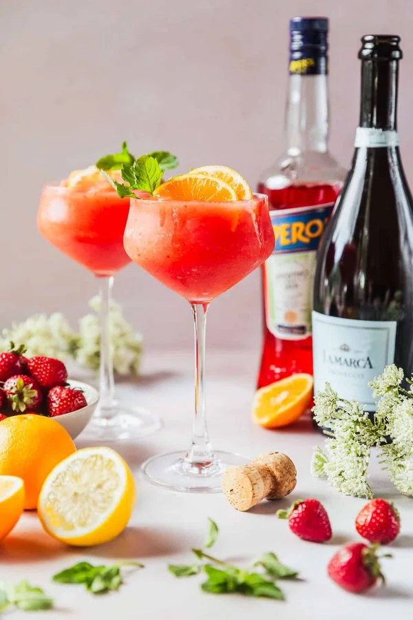 Frozen Aperol Spritz with Strawberries cover
