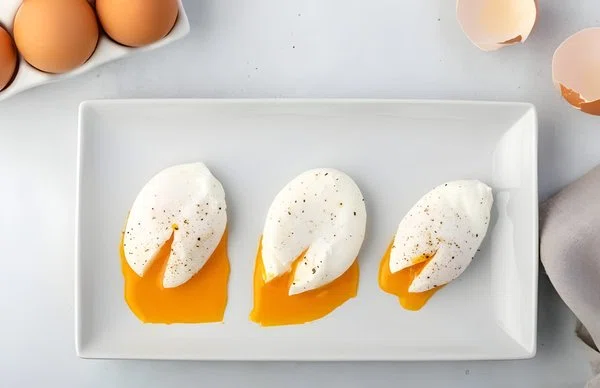 Poached Eggs Recipe cover